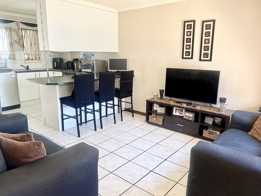 3 Bedroom Property for Sale in Ruyterwacht Western Cape
